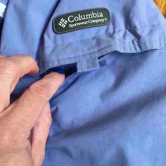 Vintage hooded Columbia women's rain jacket in color block blues - Picture 9 of 9